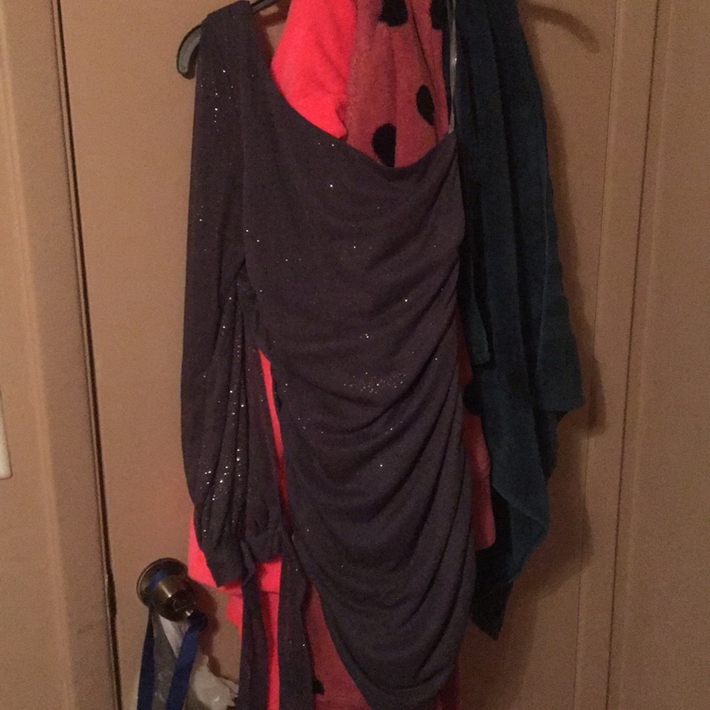 Beautiful dress, perfect for a fancy night out